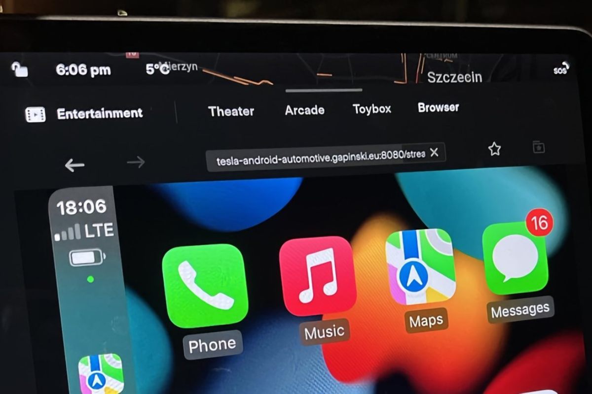 توسعهدهندهای CarPlay اپل را با استفاده از رزبری پای روی خودرو تسلا اجرا کرد