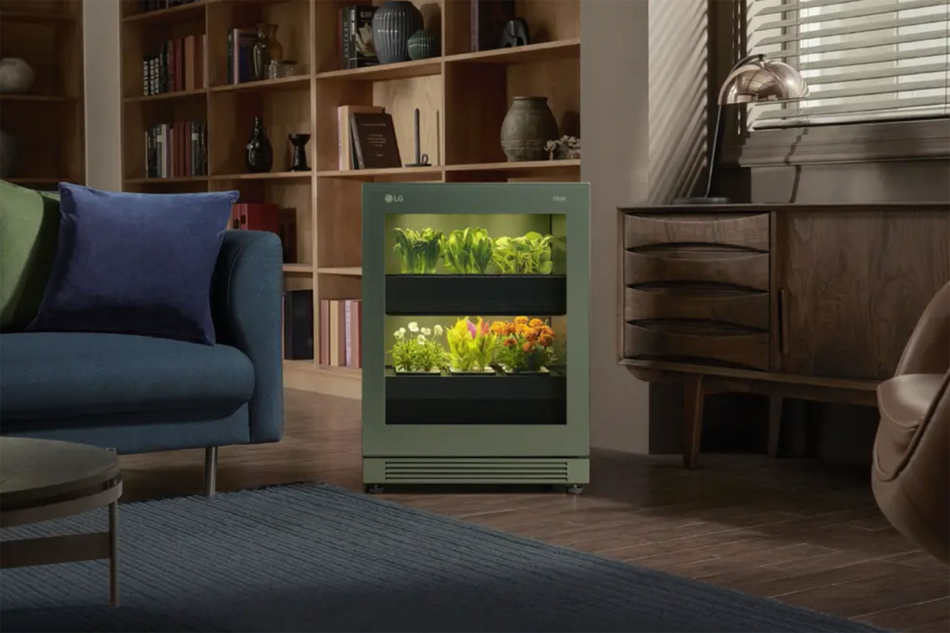 LG Tiiun؛ دستگاهی که باغبانی در خانه را