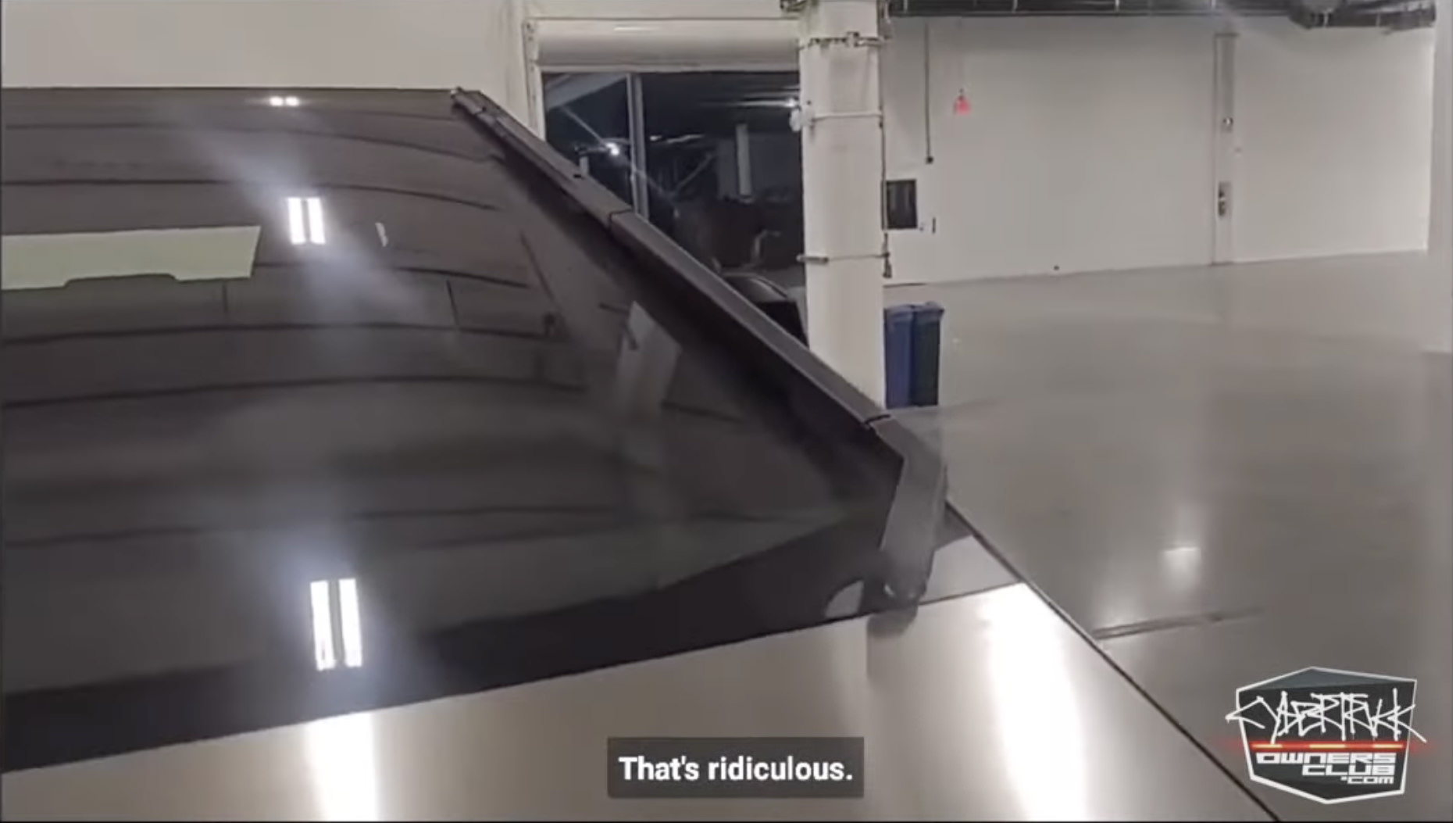 شیشه جلویی خودرو سایبرتراک تسلا / Tesla Cybertruck