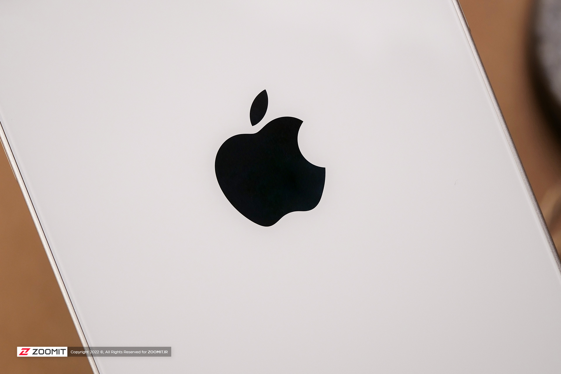 apple iphone 14 apple logo