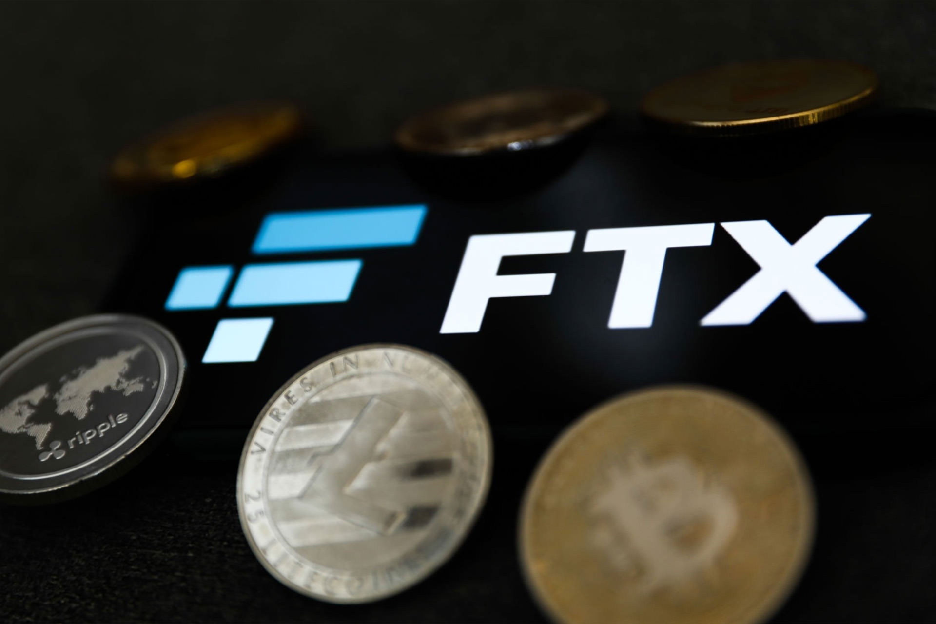ftx cryptocurrency exchange logo coin