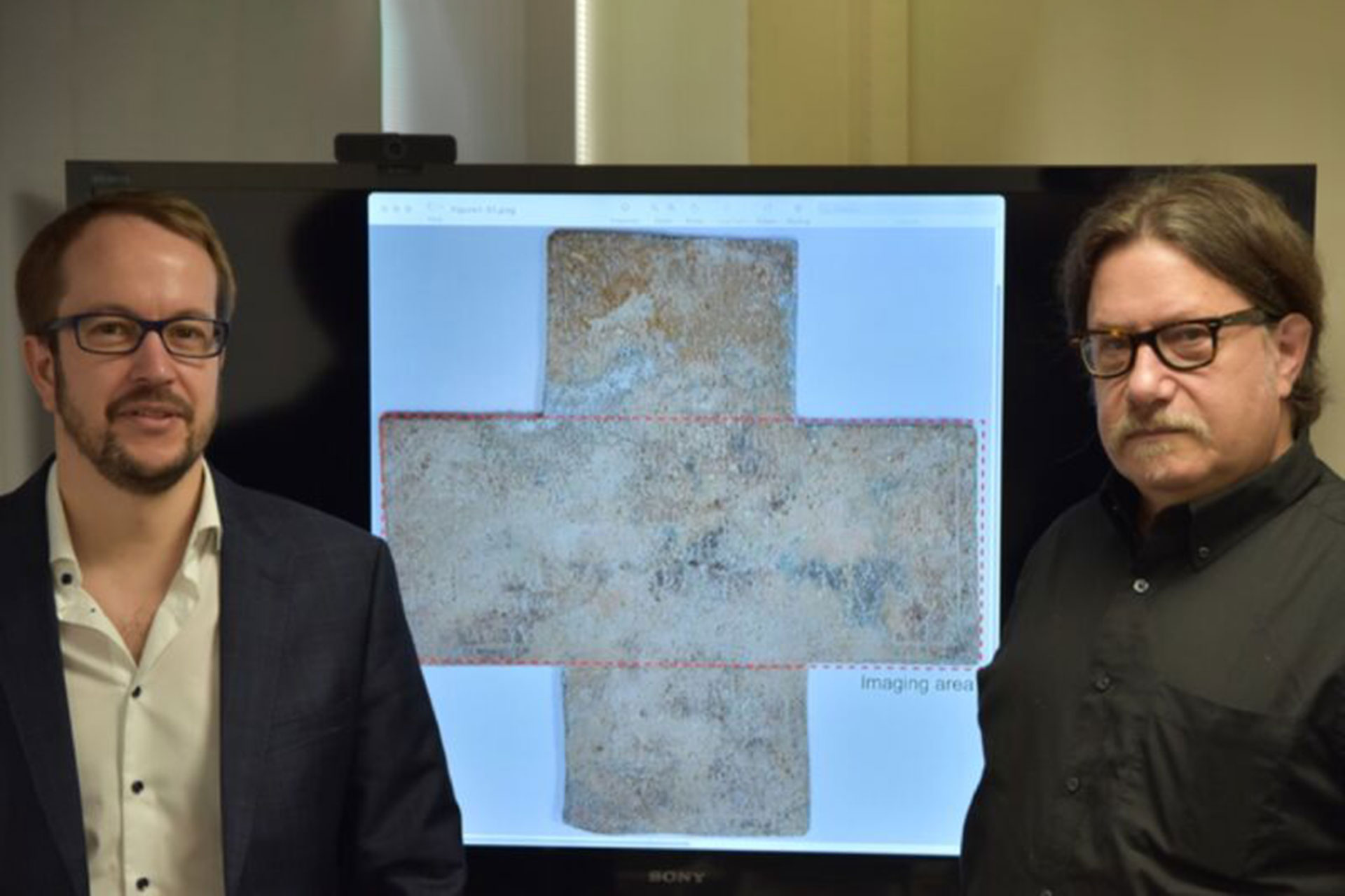 کشف کتبیه‌ای پنهان روی صلیب قرن‌شانزدهمی به‌کمک تصویربرداری تراهرتزی