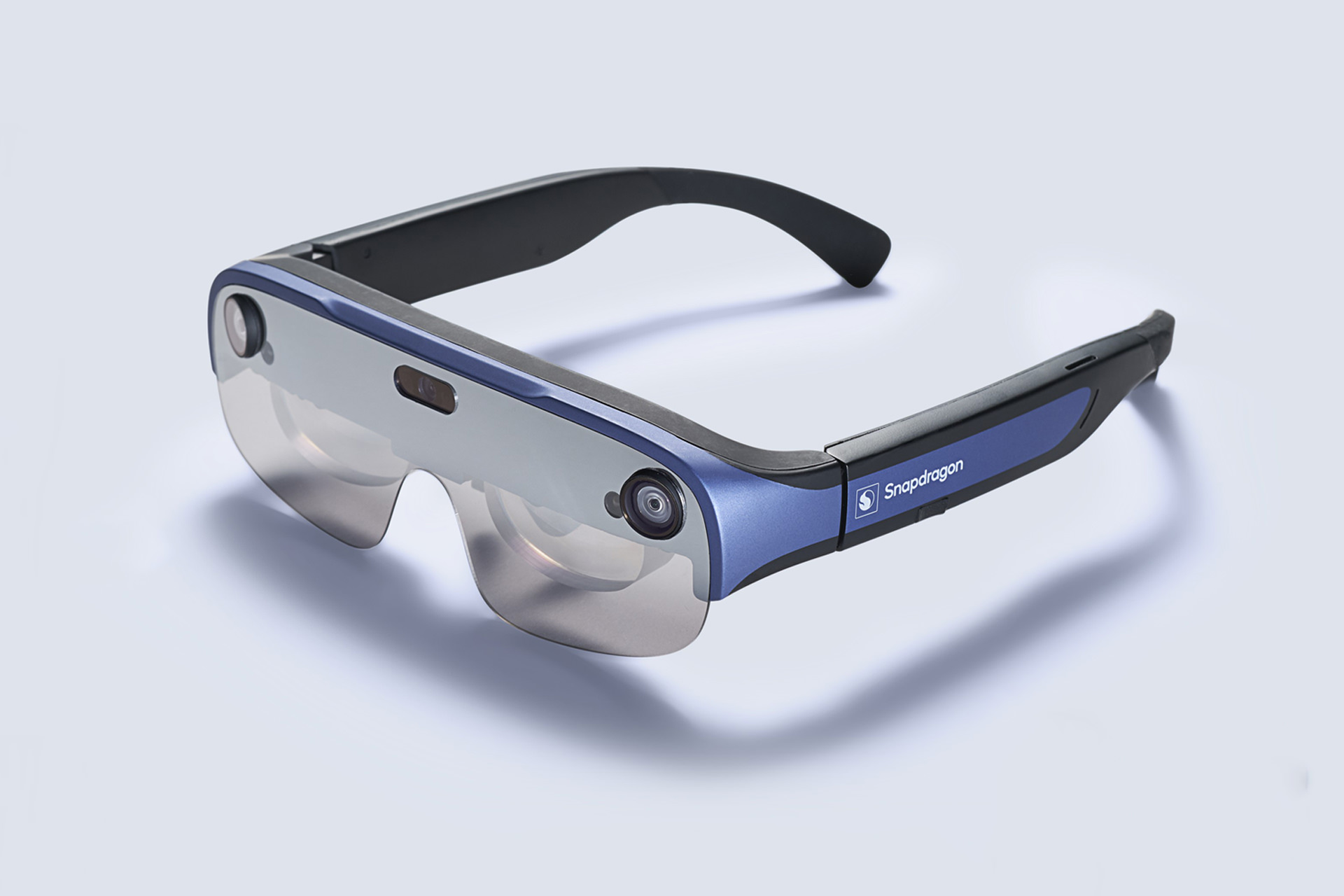 کوالکام عینک هوشمند بی‌سیم Smart Viewer را معرفی کرد