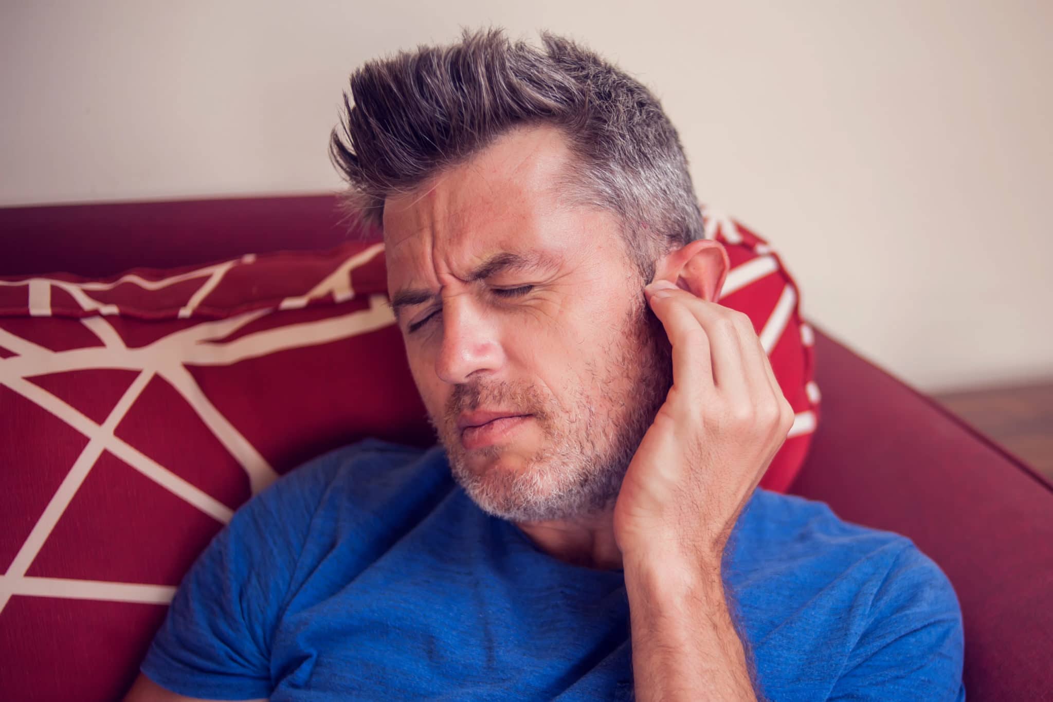 آیا نورالینک ایلان ماسک واقعاً میتواند وزوز گوش را درمان کند؟