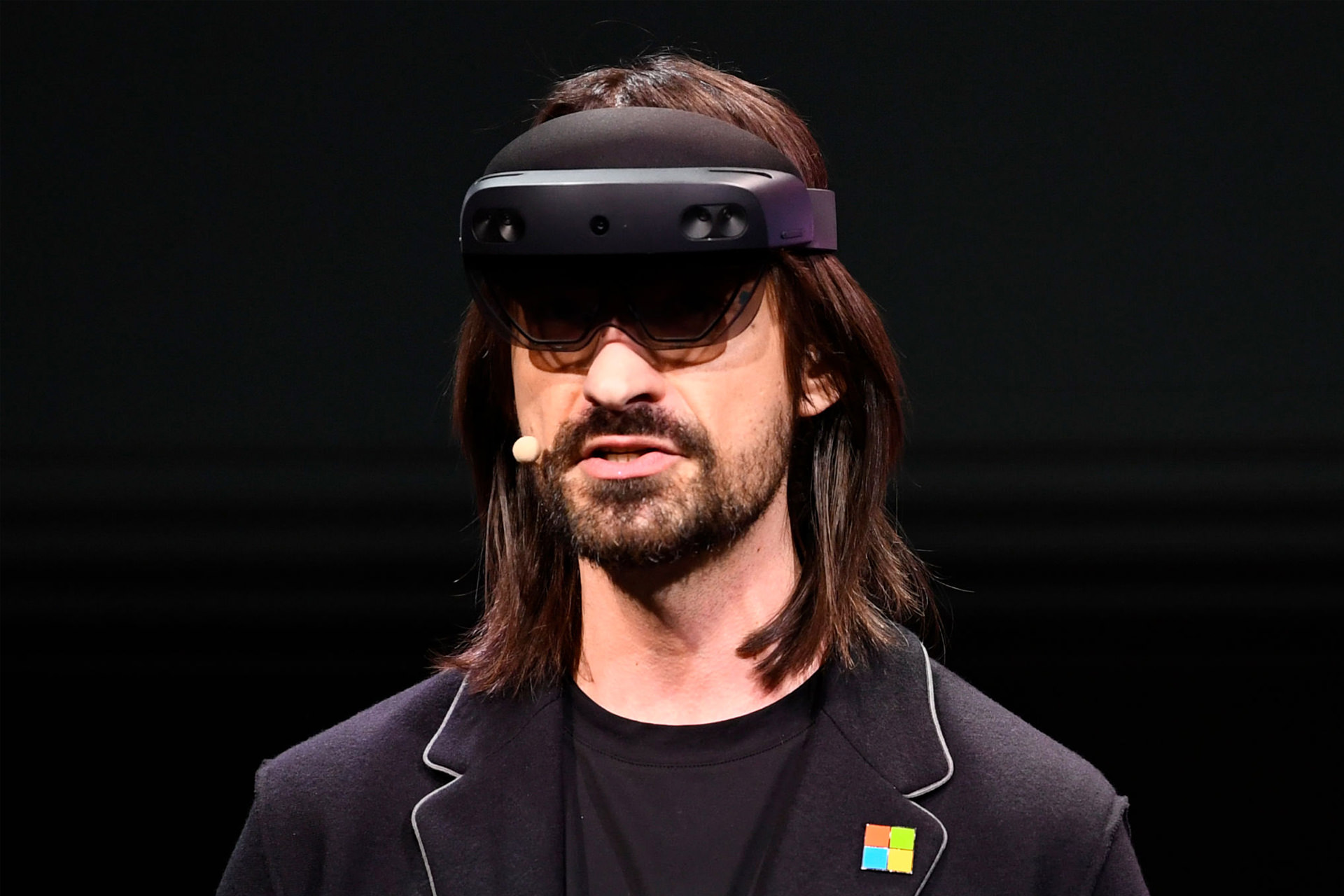 الکس کیپمن، مدیر واحد HoloLens مایکروسافت، به دلیل سوءرفتار جنسی از سمت خود برکنار شد