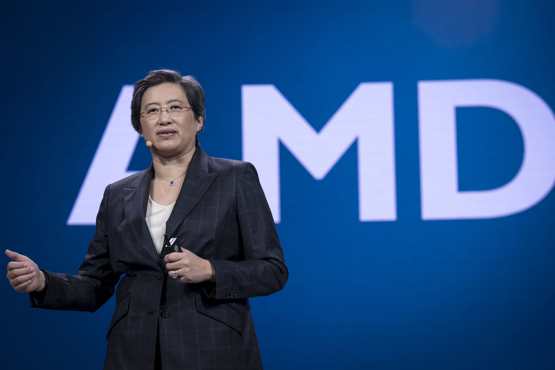 AMD در اقدامی تاریخی با ترکیب معماری‌های CDNA 3 و Zen 4، پردازنده‌ای پرقدرت برای سرور می‌سازد