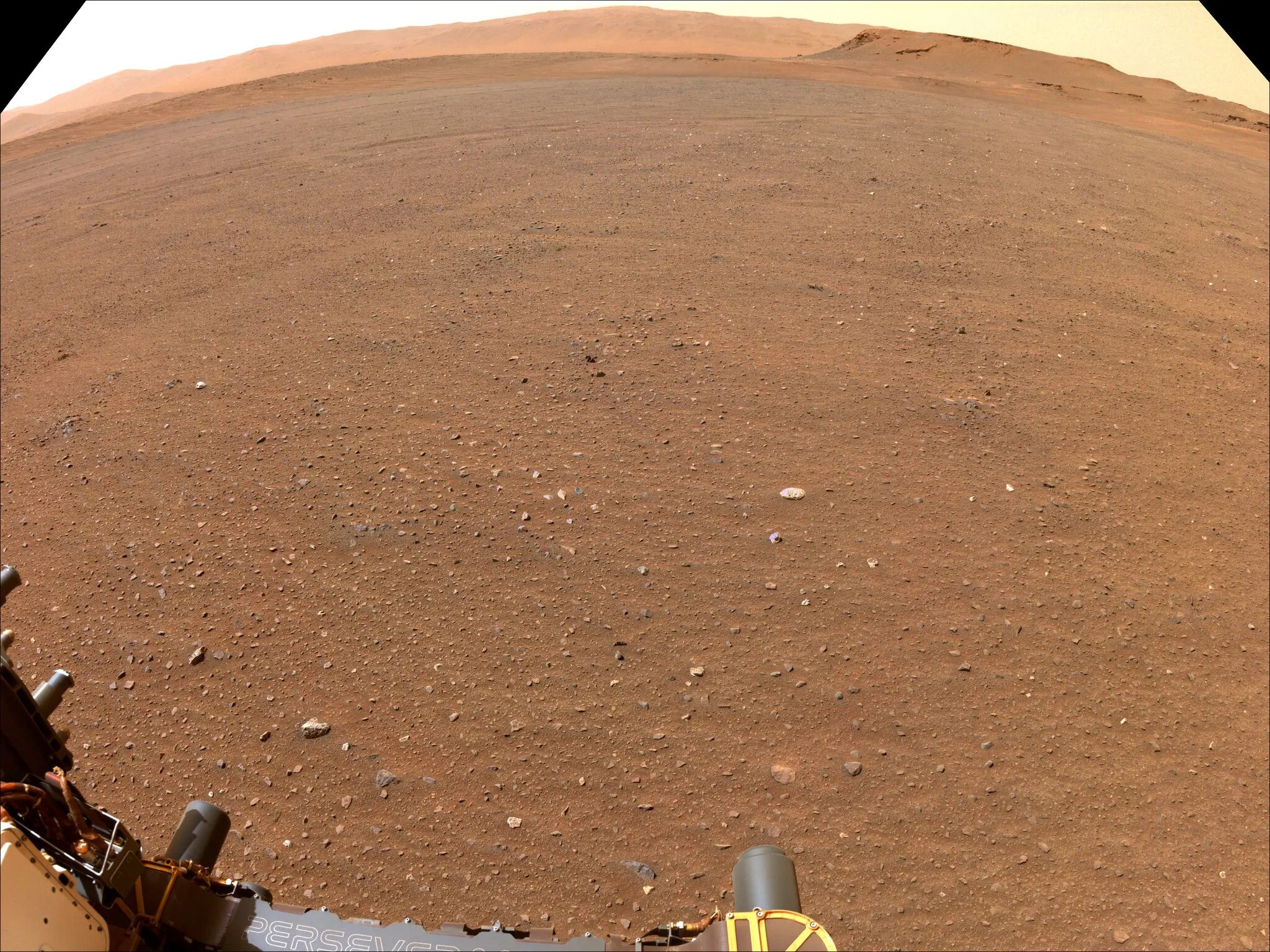 نمایی از دهانه یزرو از مریخ نورد Perseverance
