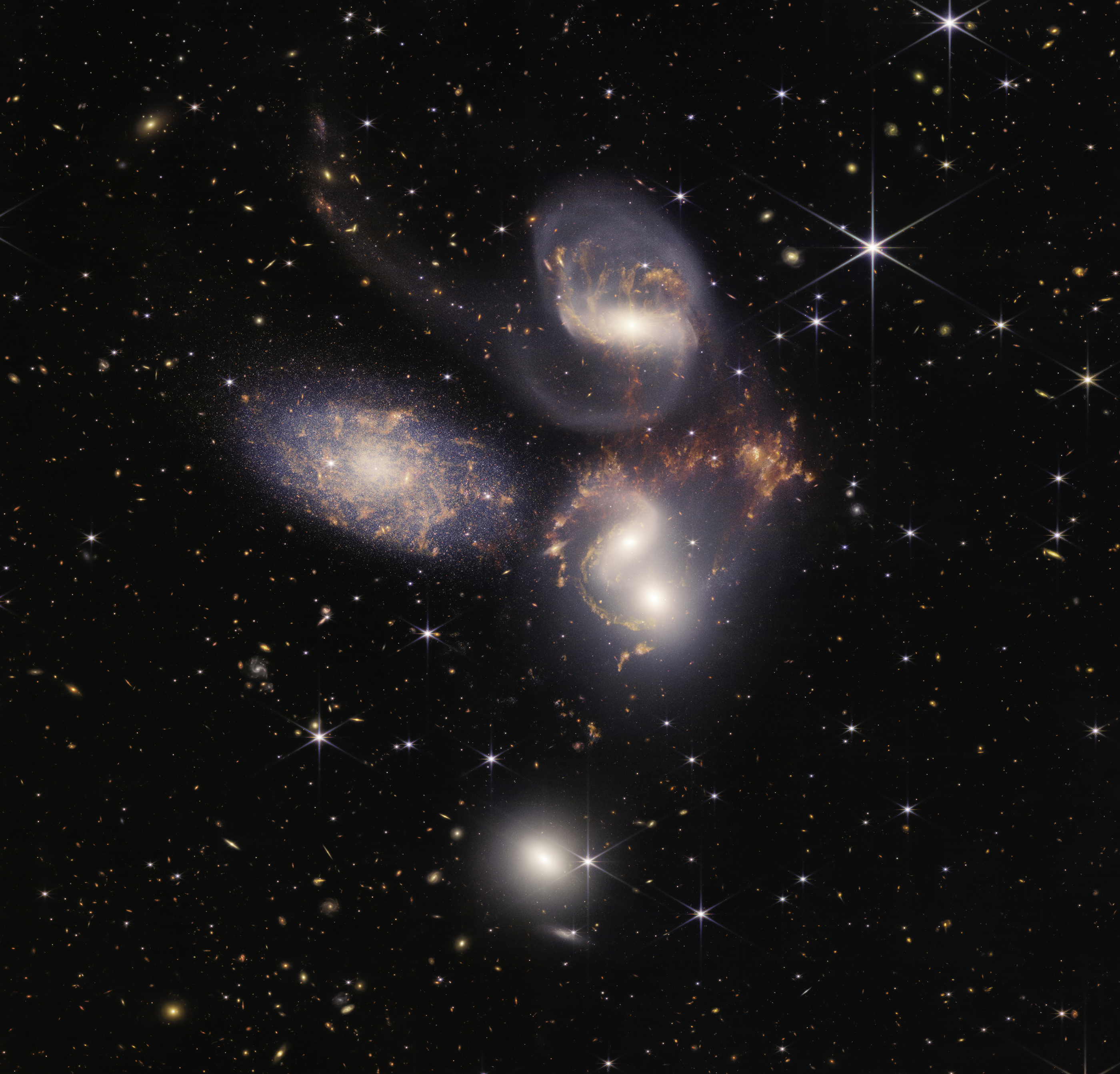 پنج‌قلوی استفان از نگاه تلسکوپی فضای جیمز وب 