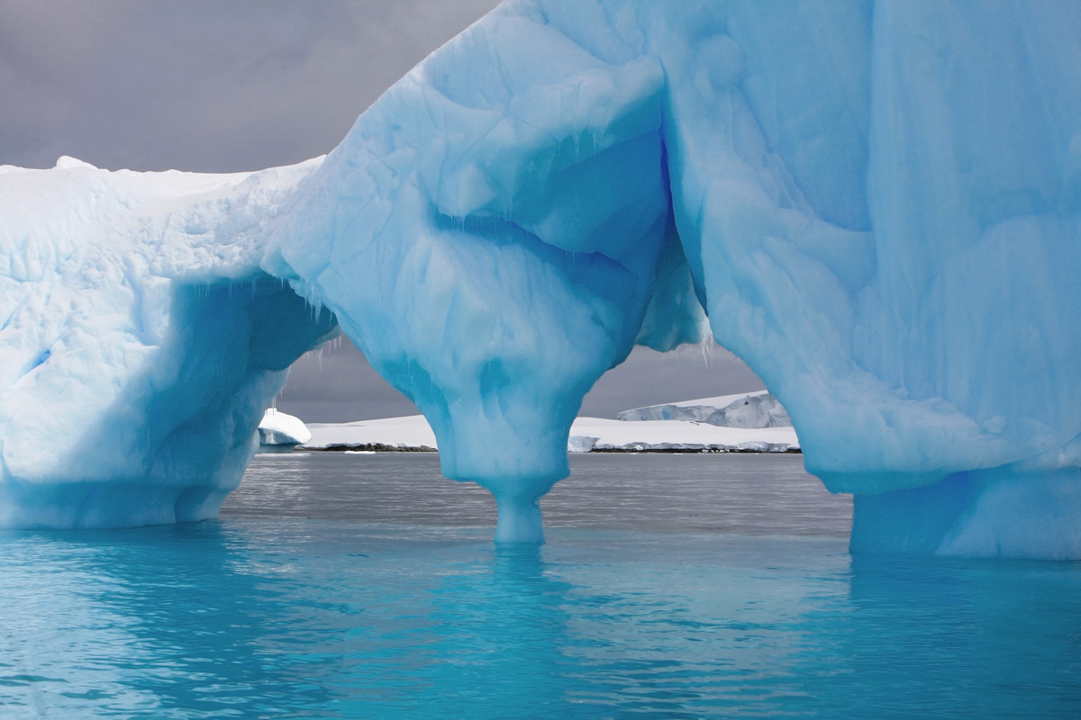 آب‌های گرم در حال حرکت به‌سوی بزرگ‌ترین صفحه یخی جنوبگان هستند