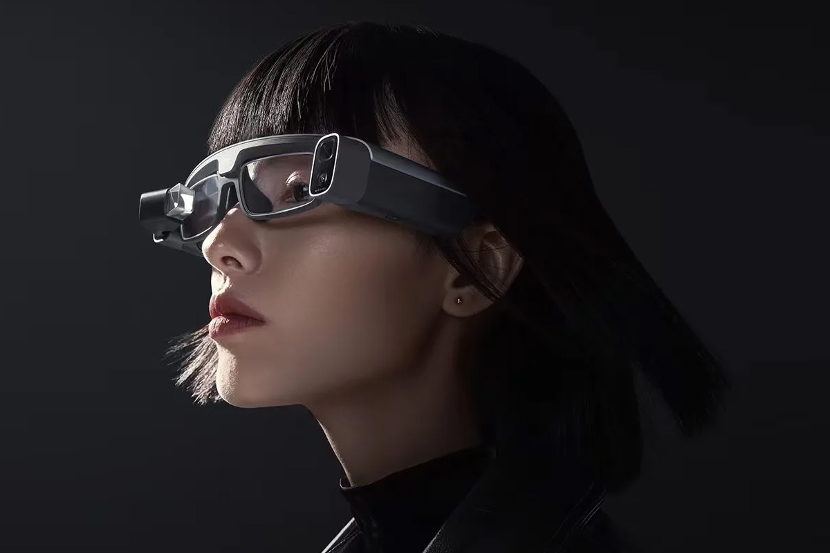 عینک هوشمند شیائومی با دوربین دوگانه، قابلیت ترجمه زنده و قیمت ۴۰۰ دلار معرفی شد