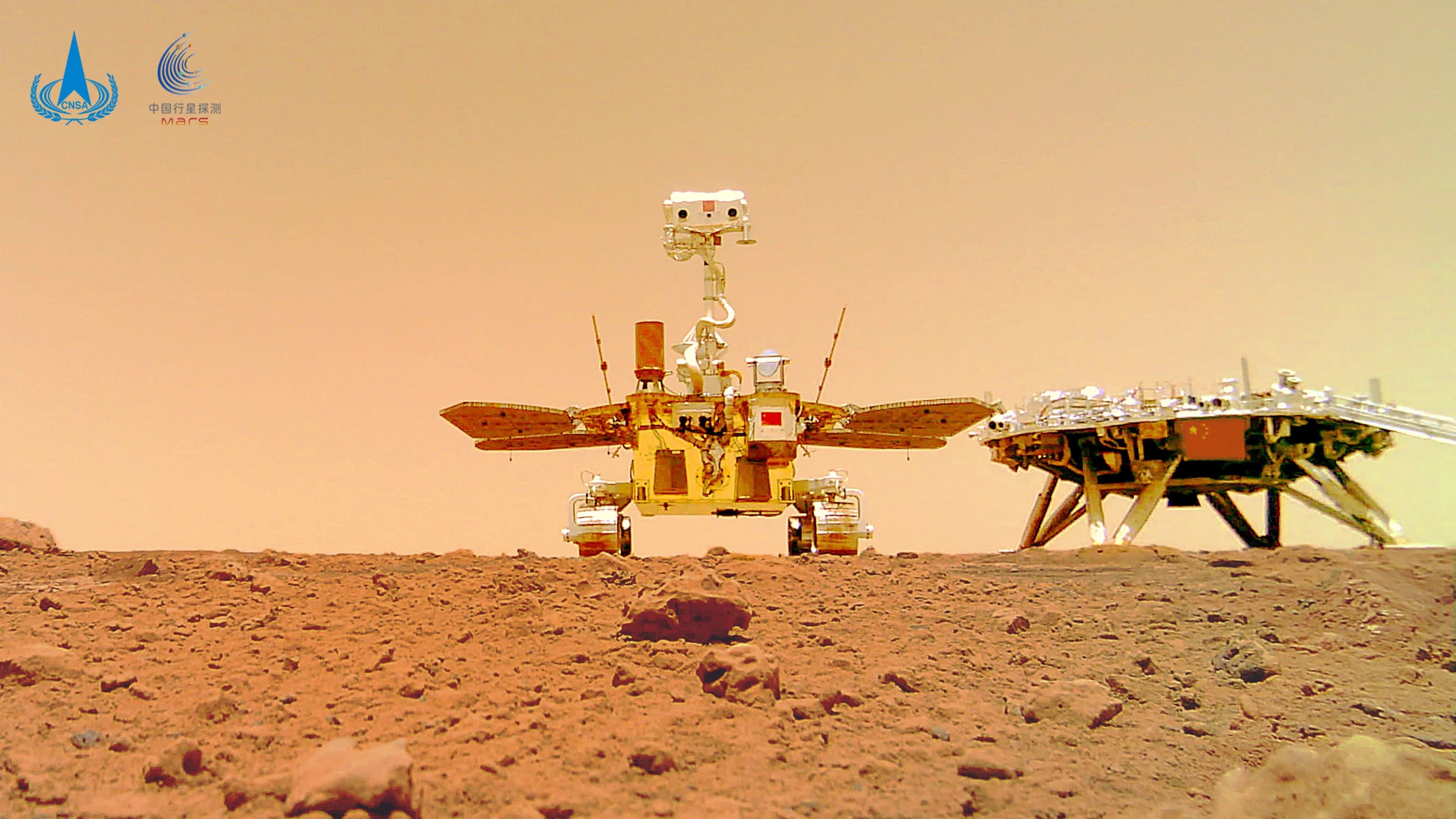 zhurong rover lander selfie - کاوشگران سرخ؛ مریخ‌نوردها چگونه در ۲۵ سال گذشته تکامل یافتند؟
