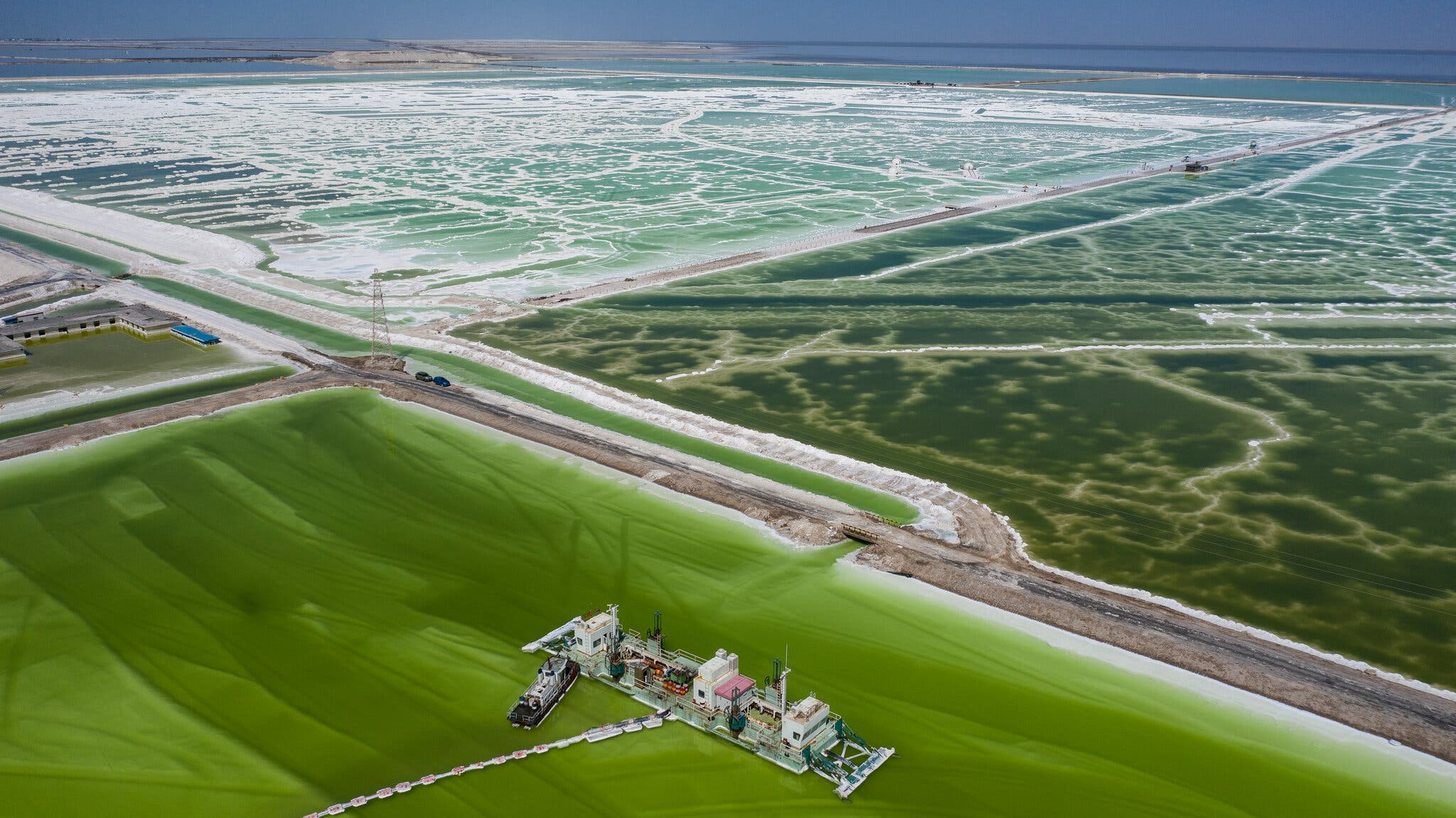 دریاچه نمک چینگهای در چین - شرکت باتری‌سازی CATL