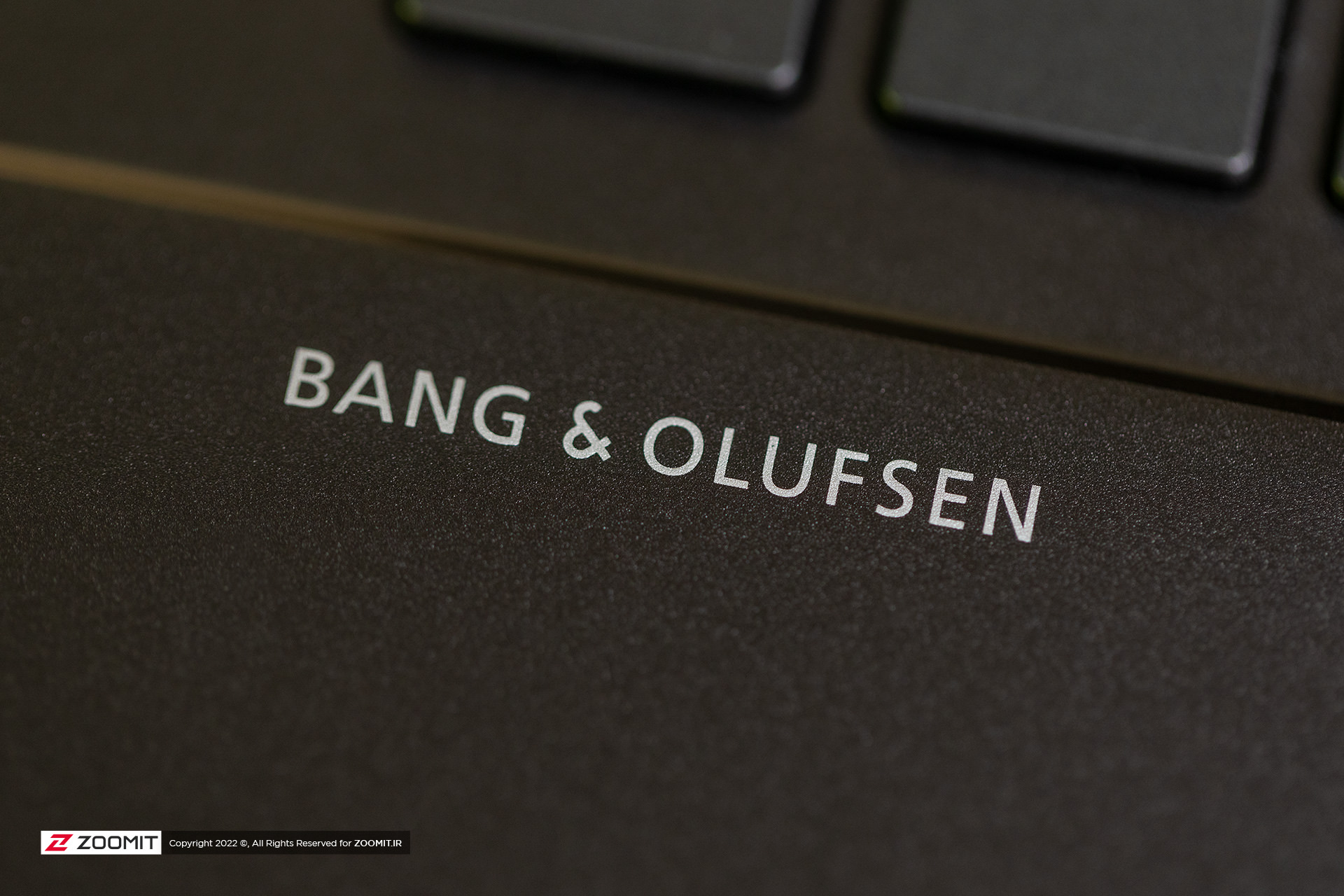 لوگوی Bang & Olufsen روی لپ‌تاپ اچ‌پی Omen 16