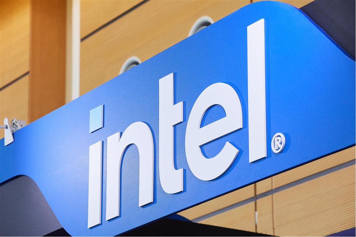 اینتل ممکن است در سال ۲۰۲۳ سهم بیشتری از بازار دیتاسنتر‌ها را از دست دهد