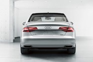 آئودی / Audi A8