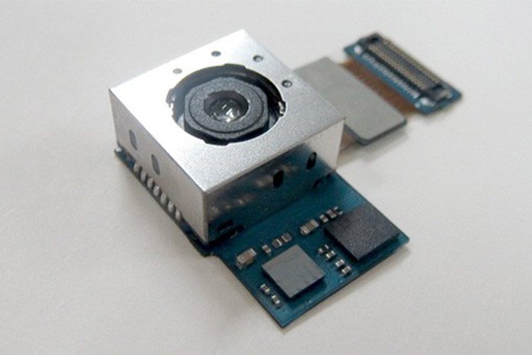 سامسونگ وعده دوربین 13 مگاپیکسلی جدید با پایداری دو برابر و تصاویر روشن‌تر را داد