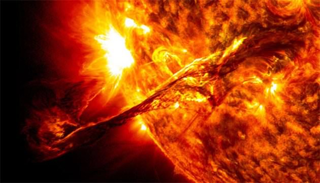 ناسا تصاویری جدید از انفجارهای سطح خورشید را منتشر کرد