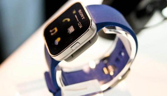 CES 2012: ساعت هوشمند سونی، گوشی Xperia خود را کنترل کنید  