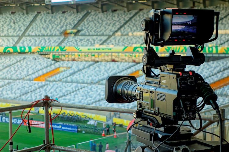 تماشاگران برزیلی میتوانند برخی از مسابقات را در تلویزیون 4K خیابانی تماشا کنند