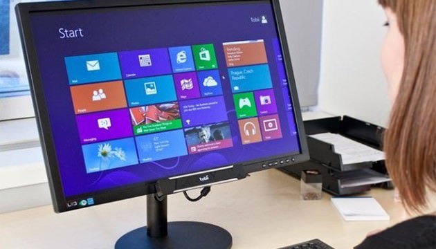 با Tobii Rex، کامپیوتر ویندوز 8 خود را تنها با حرکات چشم کنترل کنید!