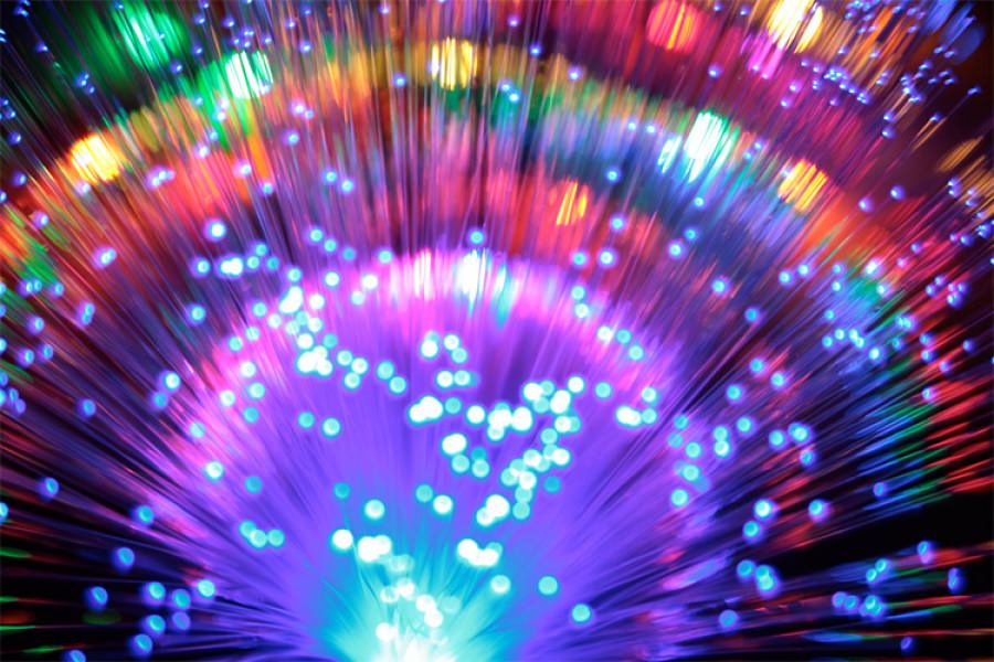 محققان محدودیت ظرفیت شبکه‌های فیبر نوری را رفع کردند