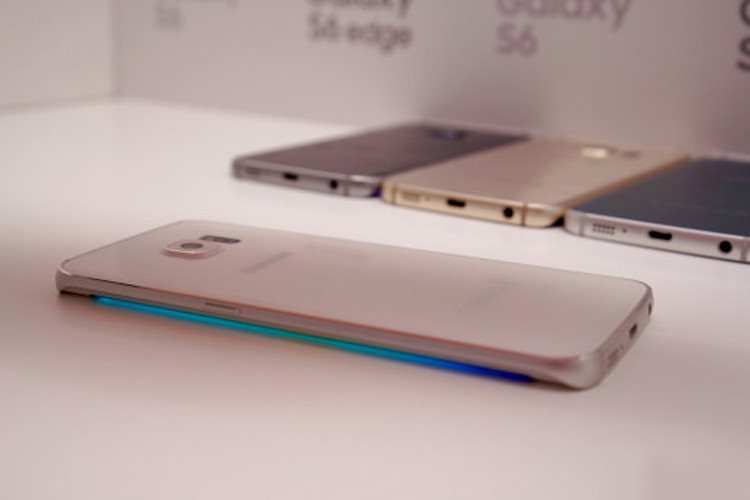 قابلیت نمایش رنگها در طرفین نمایشگر گلکسی S6 اج با اپلیکیشن Edge Color