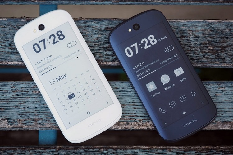 گوشی YotaPhone 2 با دو صفحه نمایش، رنگ سفید و قیمت ارزان تر عرضه می شود