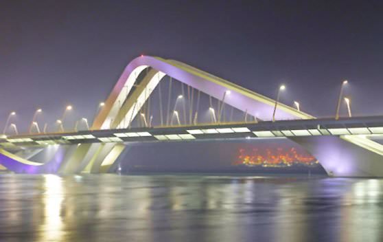 معماری پیچیده ترین پل دنیا با نام شیخ زاید در ابوظبی
