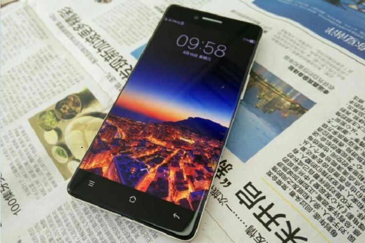 تصاویر جدیدی از گوشی بدون لبه Oppo R7 منتشر شد