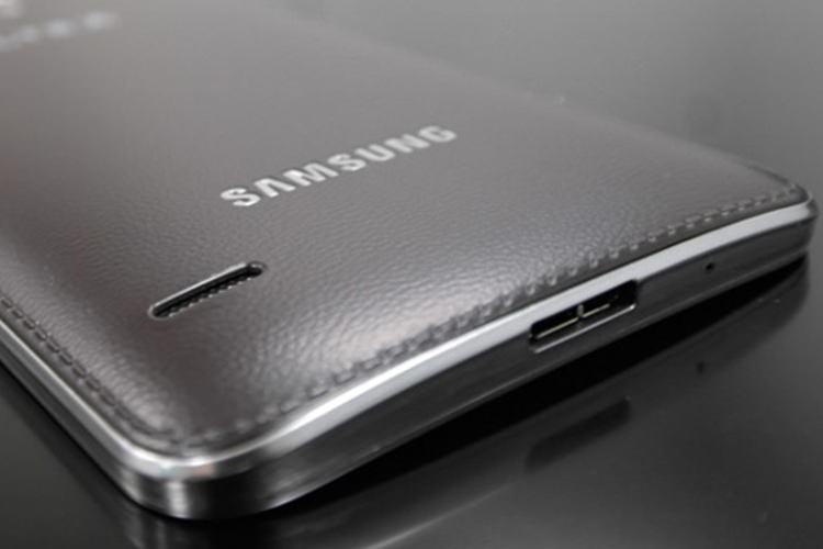 بنا بر گزارش‌ها، سامسونگ Galaxy S 5 در فروردین ماه  و احتمالا با اسکنر چشمی رونمایی خواهد شد