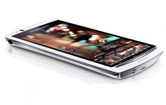 IFA 2011: سونی گوشی جدید XPERIA ARC S را معرفی می کند.