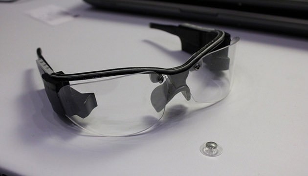 روش غیر معمول اینووگا برای ایجاد واقعیت افزوده با ترکیب عینک و لنزهای چشمی