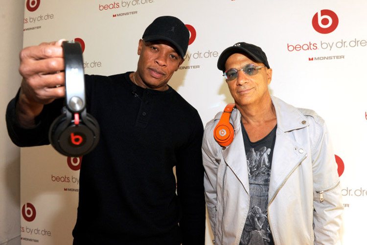Dr.Dre با انتشار ویدئویی شایعات خرید کمپانی Beats Audio توسط اپل را تایید کرد