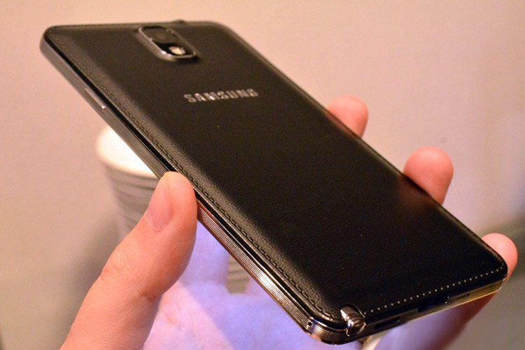 تماشا کنید: نبرد گلکسی نوت 3 نسخه Snapdragon 800 با Exynos 5 Octa