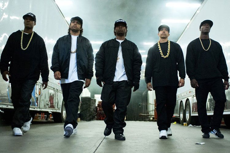 زومجی: بهترین فیلم های باکس آفیس: صدرنشینی غیرمنتظره رپرها با Straight Outta Compton