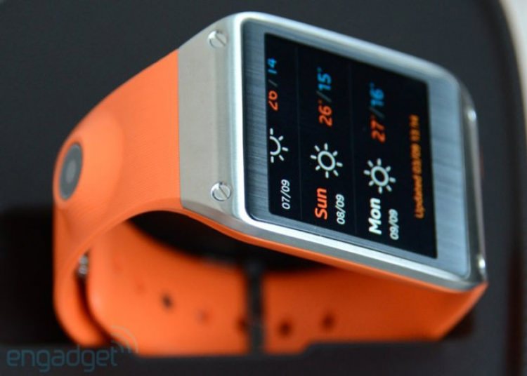 Galaxy Gear، ساعت هوشمند سامسونگ معرفی شد: بند چرمی، صفحه نمایش 1.63 اینچی AMOLED، دوربین 1.9 مگاپیکسلی