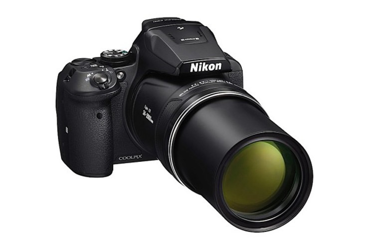 نیکون دوربین کامپکت Coolpix P900 را با بزرگنمایی 83 برابری معرفی کرد