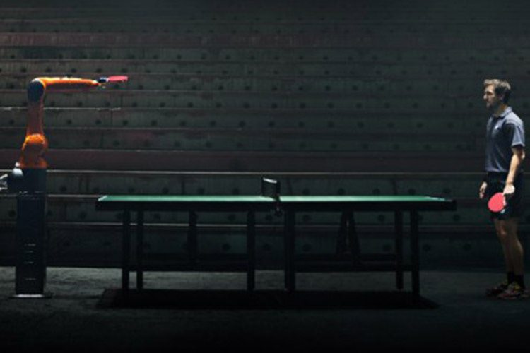 ماشین در مقابل انسان؛ رقابت قهرمان تنیس روی میز جهان در برابر بازوی روباتیک