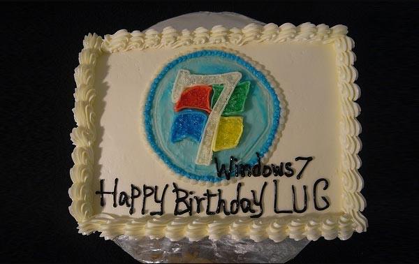 تولد یک سالگی ویندوز 7 مبارک