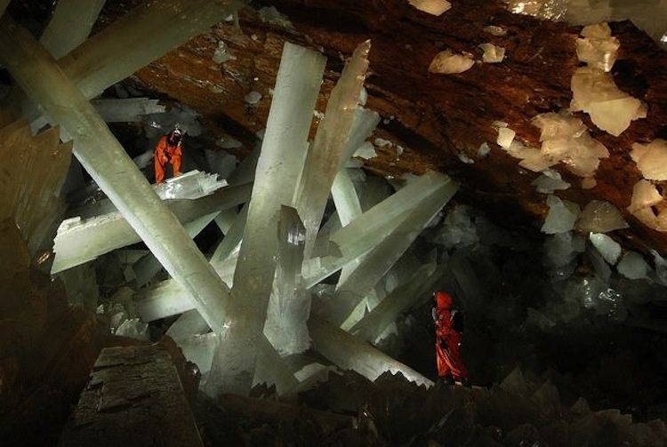 با مشهورترین غارهای زیرزمینی دنیا آشنا شوید