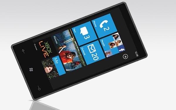 خاکسپاری iPhone ، تجلیل Windows Phone 7