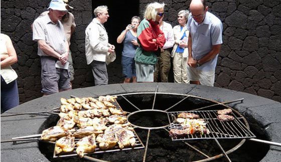 کباب آتشفشانی! طبخ غذا با حرارت آتشفشان در رستوران ال دیابلو اسپانیا