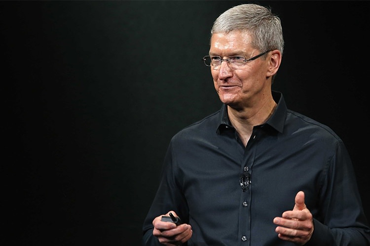 تیم کوک می‌گوید اپل در آینده محصولات شوکه‌کننده‌ای عرضه خواهد کرد