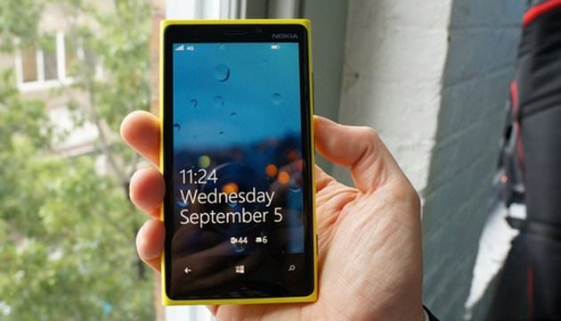 نوکیا گوشی بی‌نظیر Lumia 920 را معرفی کرد: شارژر بی‌سیم، صفحه نمایش ۴.۵ اینچ، دوربین فوق‌العاده Pureview
