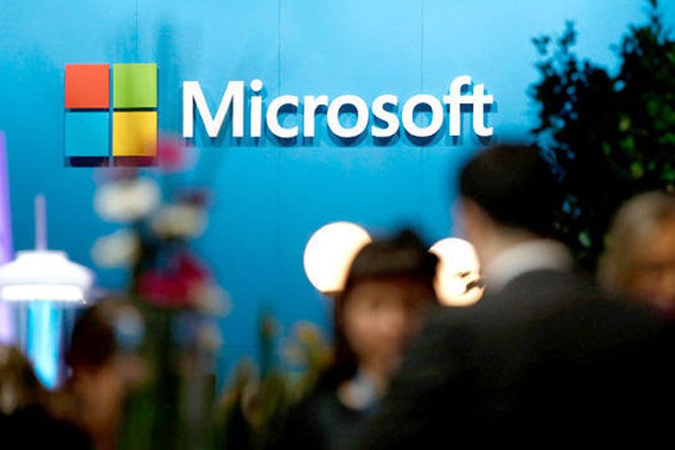 مایکروسافت دامنه Surfacephone.com را ثبت کرد