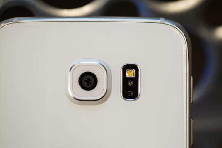 سامسونگ و مقایسه دوربین گلکسی S6 با آیفون 6