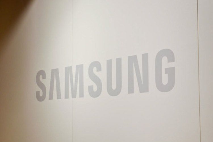 سامسونگ یک ساعتهوشمند مجهز به سنسور اثر انگشت را در MWC 2015 معرفی میکند