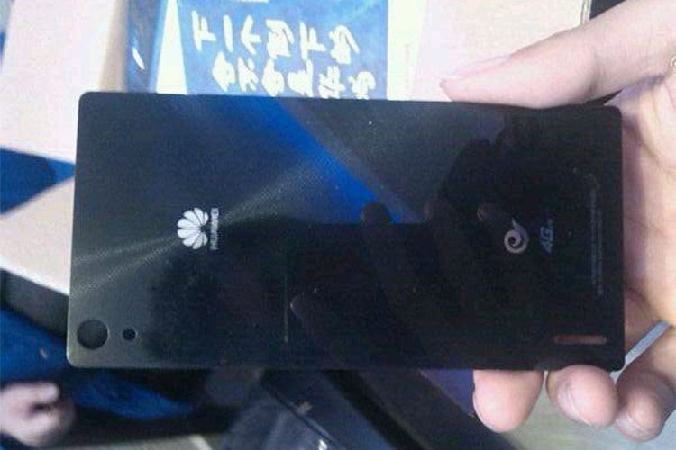 تصاویر مربوط به بدنه پشتی گوشی Huawei P7 و تبلت Mediapad X1 فاش شد [بروز شد]