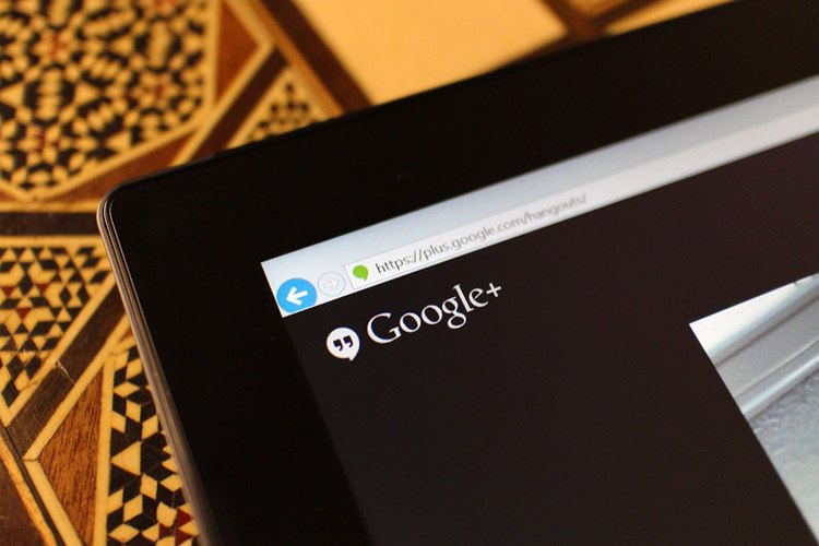با پلاگین جدید هنگاوتز از طریق Outlook به انجام گفتگوهای ویدئویی بپردازید