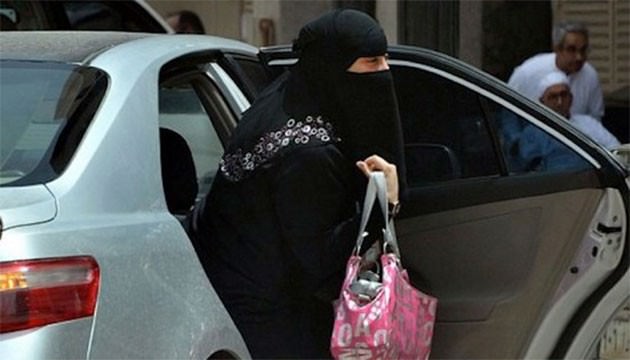 استفاده از سیستم ردیابی الکترونیکی زنان در عربستان سعودی!